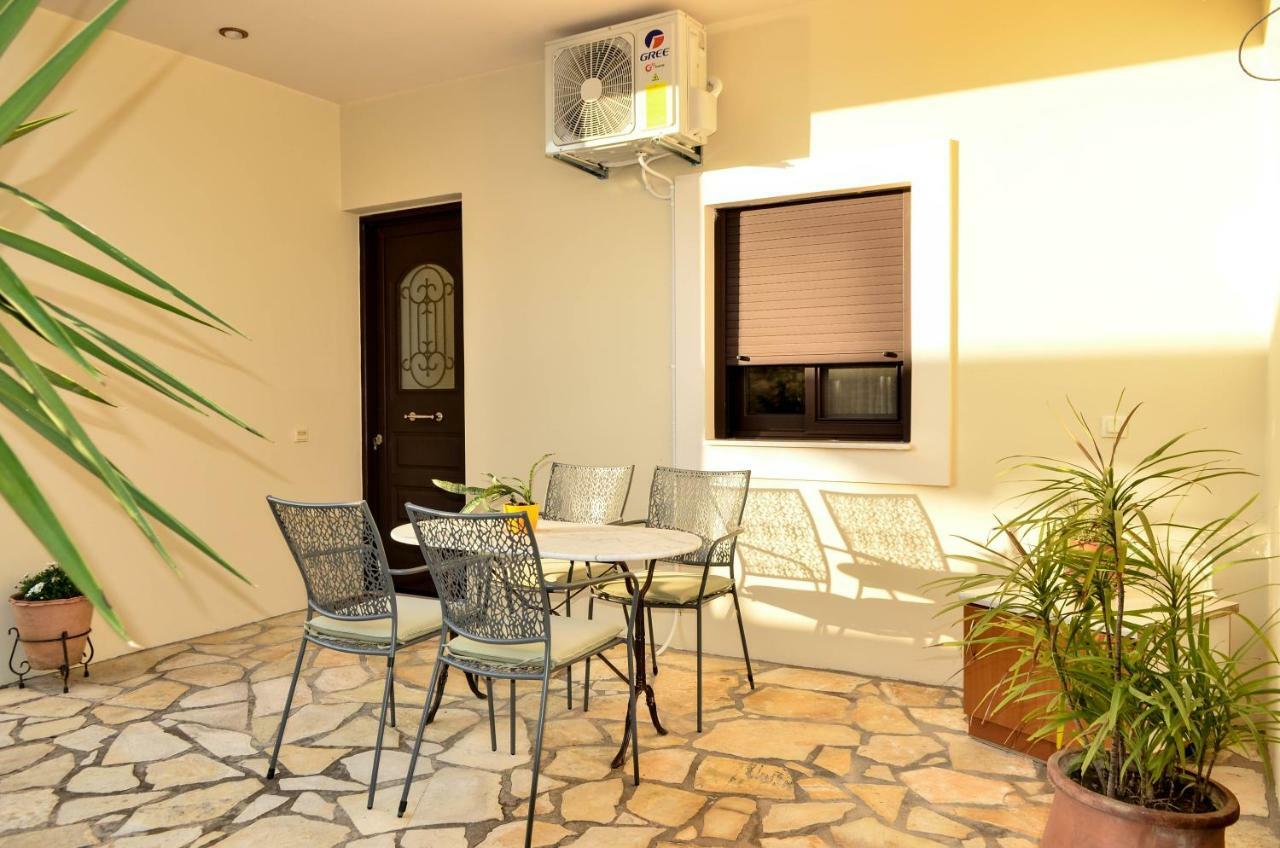 Appartamento Sunrays Housing Kalamata Esterno foto