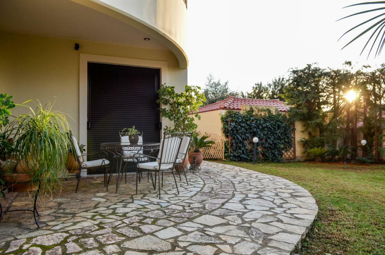 Appartamento Sunrays Housing Kalamata Esterno foto