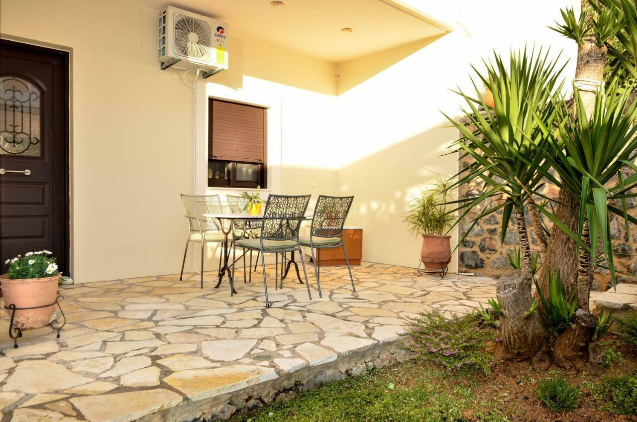 Appartamento Sunrays Housing Kalamata Esterno foto