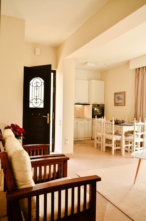 Appartamento Sunrays Housing Kalamata Esterno foto